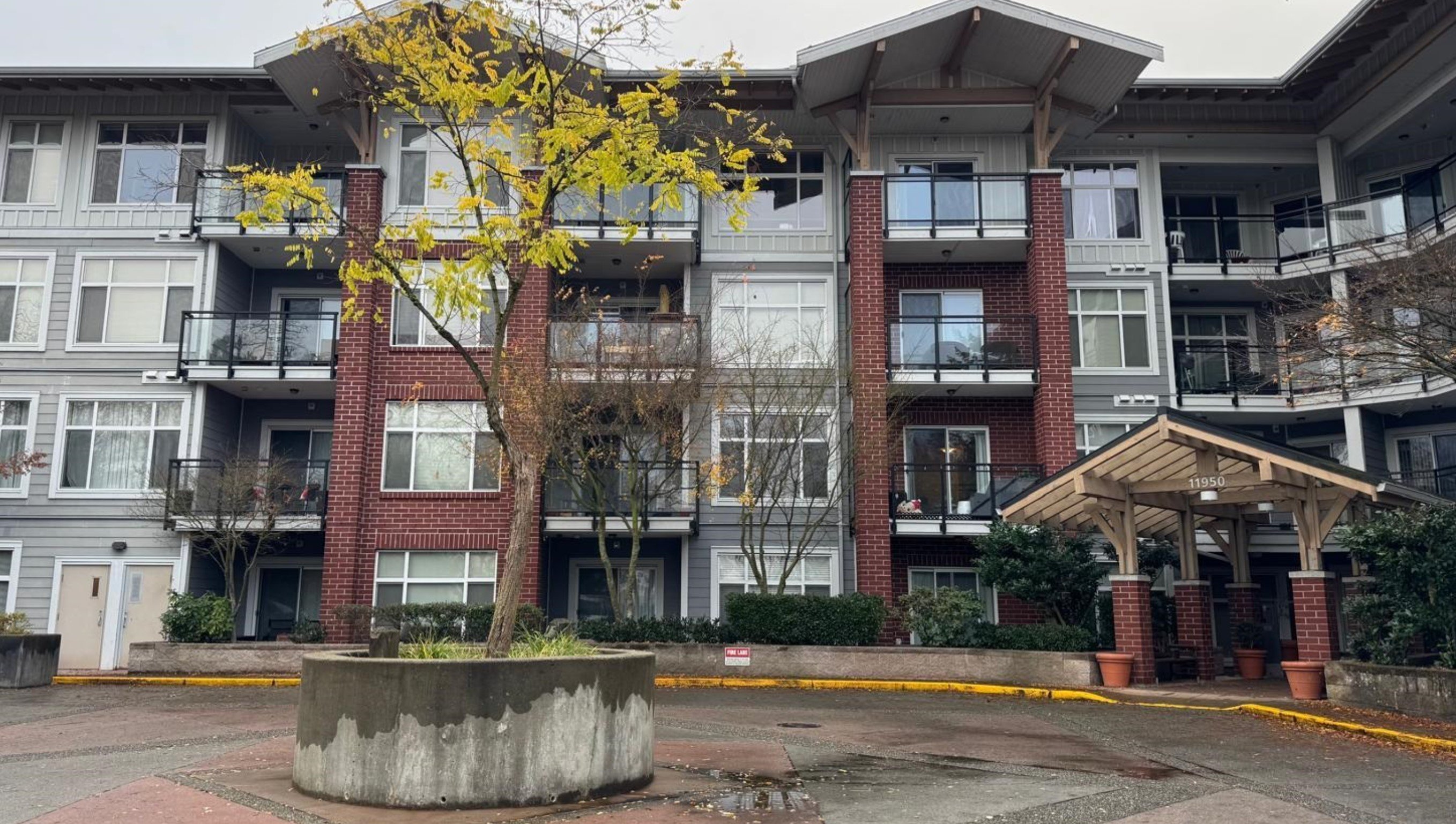 1410 Granville (Non-Profit Housing) photo 3