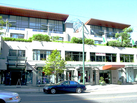 Pacific Robson Palais