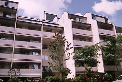 Barclay Manor