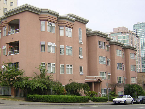 921 Thurlow