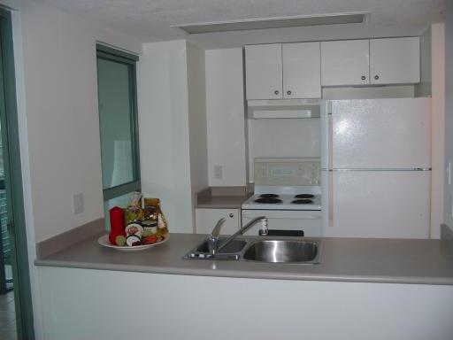 # 1907 1188 HOWE ST photo 4