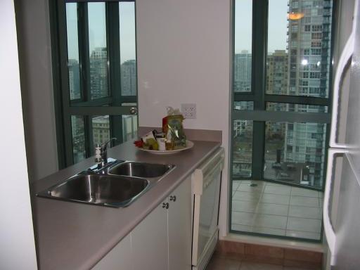 # 1907 1188 HOWE ST photo 5