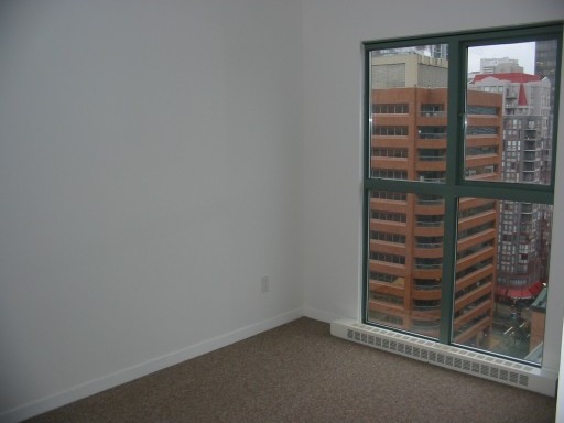 # 1907 1188 HOWE ST photo 6