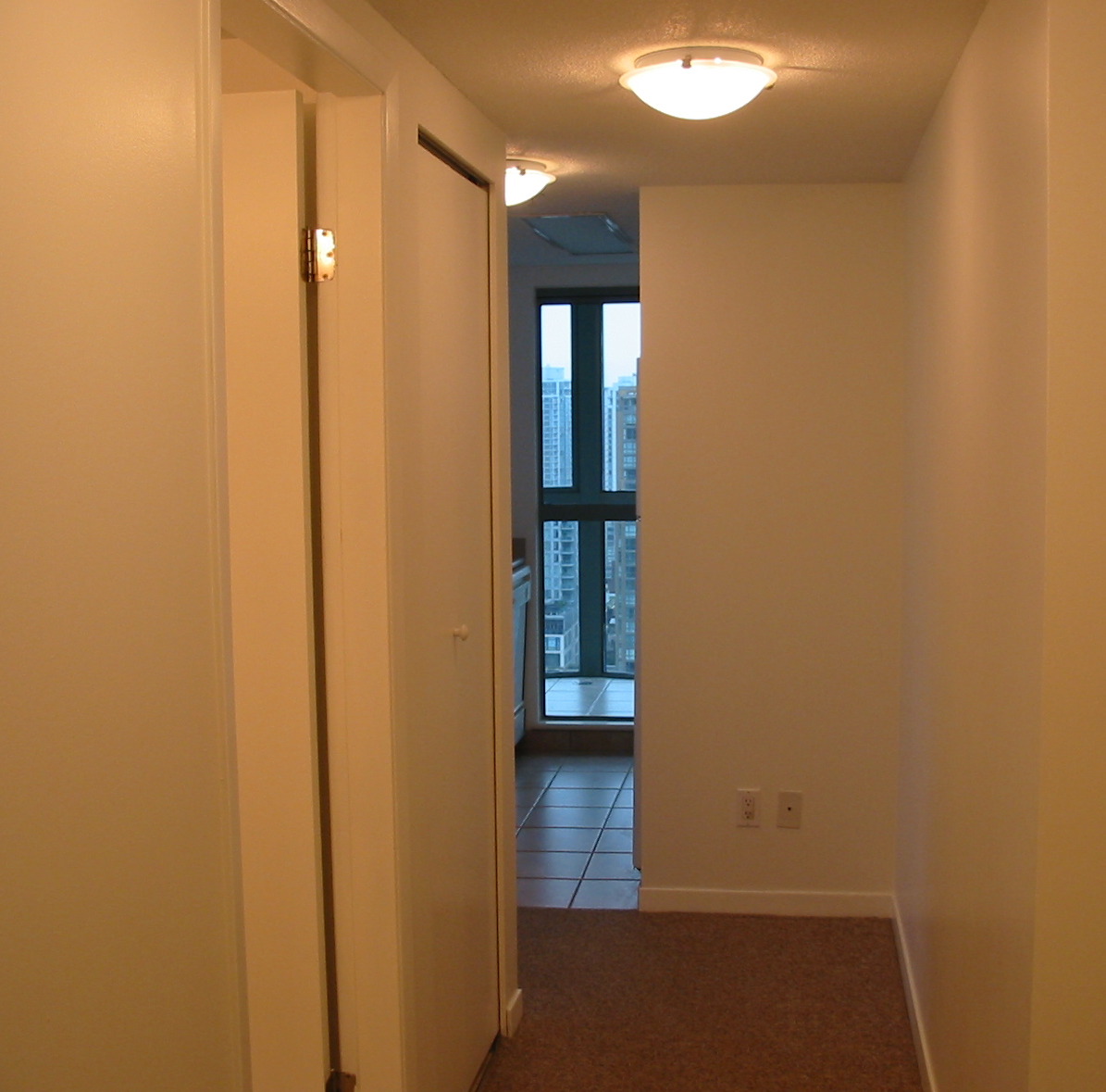 # 1907 1188 HOWE ST photo 18