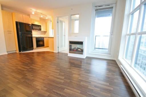 2566 YORK AV photo 23