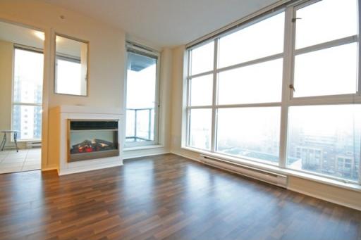 2566 YORK AV photo 24