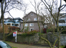 2566 YORK AV