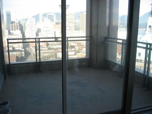 # 2702 183 KEEFER PL photo 18