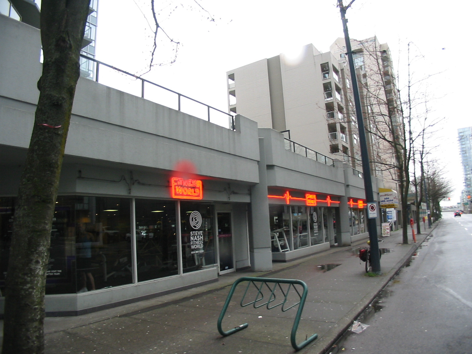 # TH1211 1205 HOWE ST photo 11