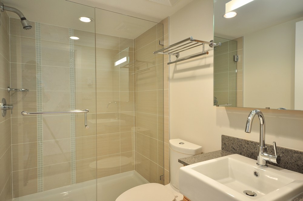 # TH1211 1205 HOWE ST photo 22