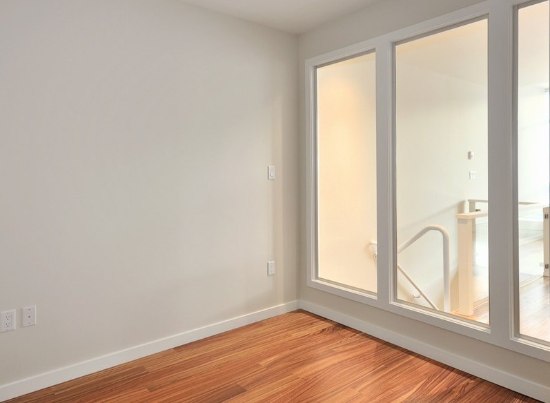 # TH1211 1205 HOWE ST photo 23
