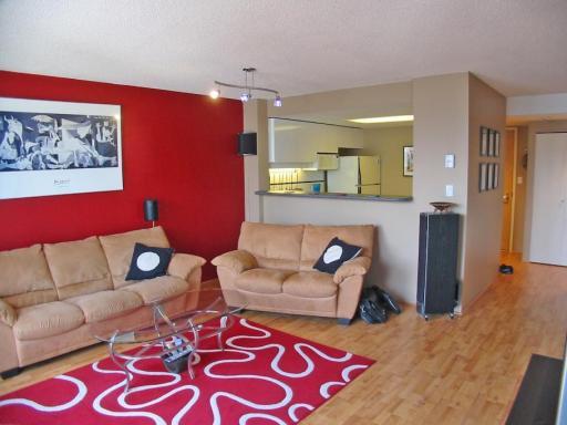 # 1610 1500 HOWE ST photo 3