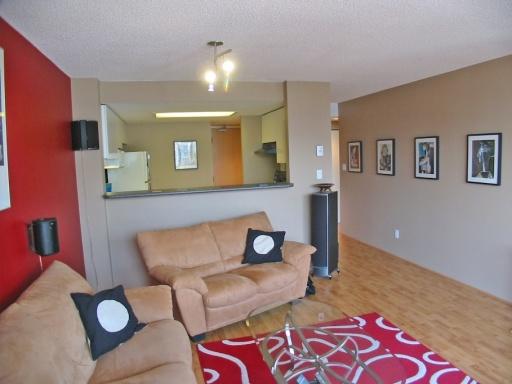 # 1610 1500 HOWE ST photo 4