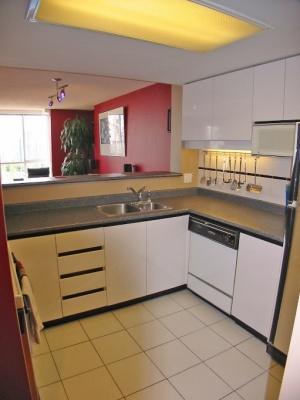 # 1610 1500 HOWE ST photo 5