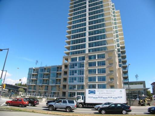 # 501 125 MILROSS AV photo 2