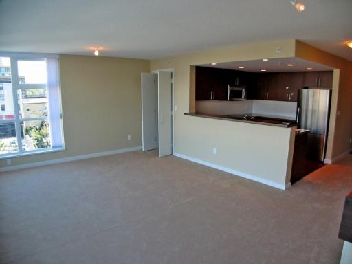 # 501 125 MILROSS AV photo 6