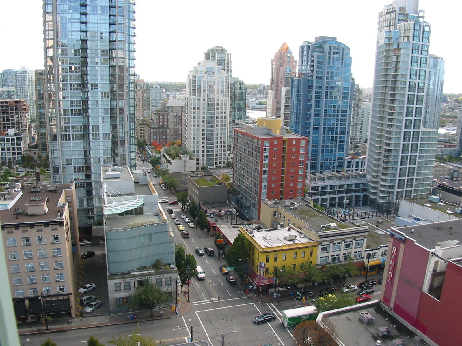 # 1805 1188 HOWE ST photo 2