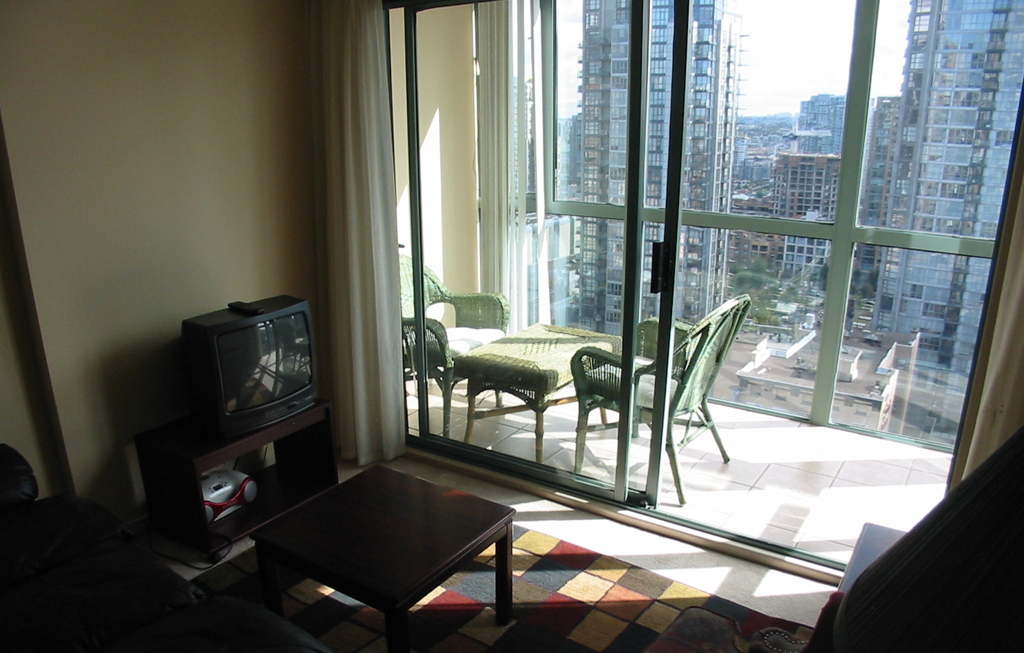 # 1805 1188 HOWE ST photo 9