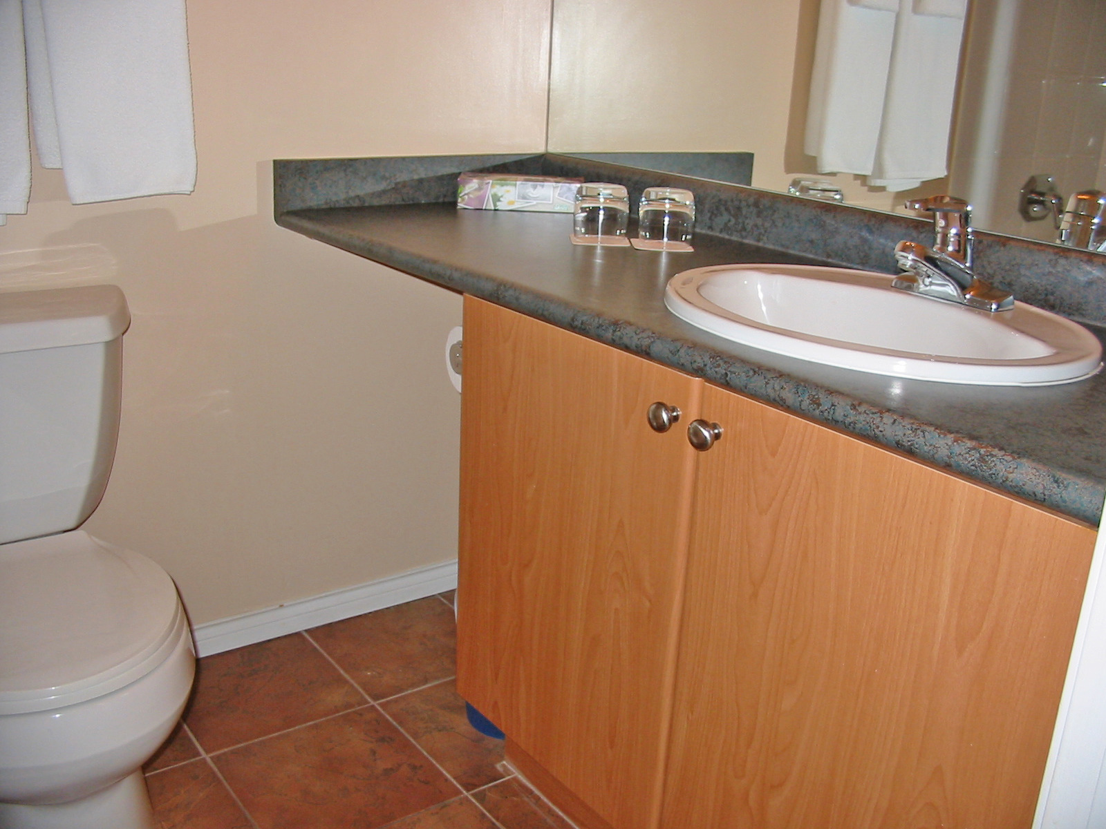 # 211 910 BEACH AV photo 9