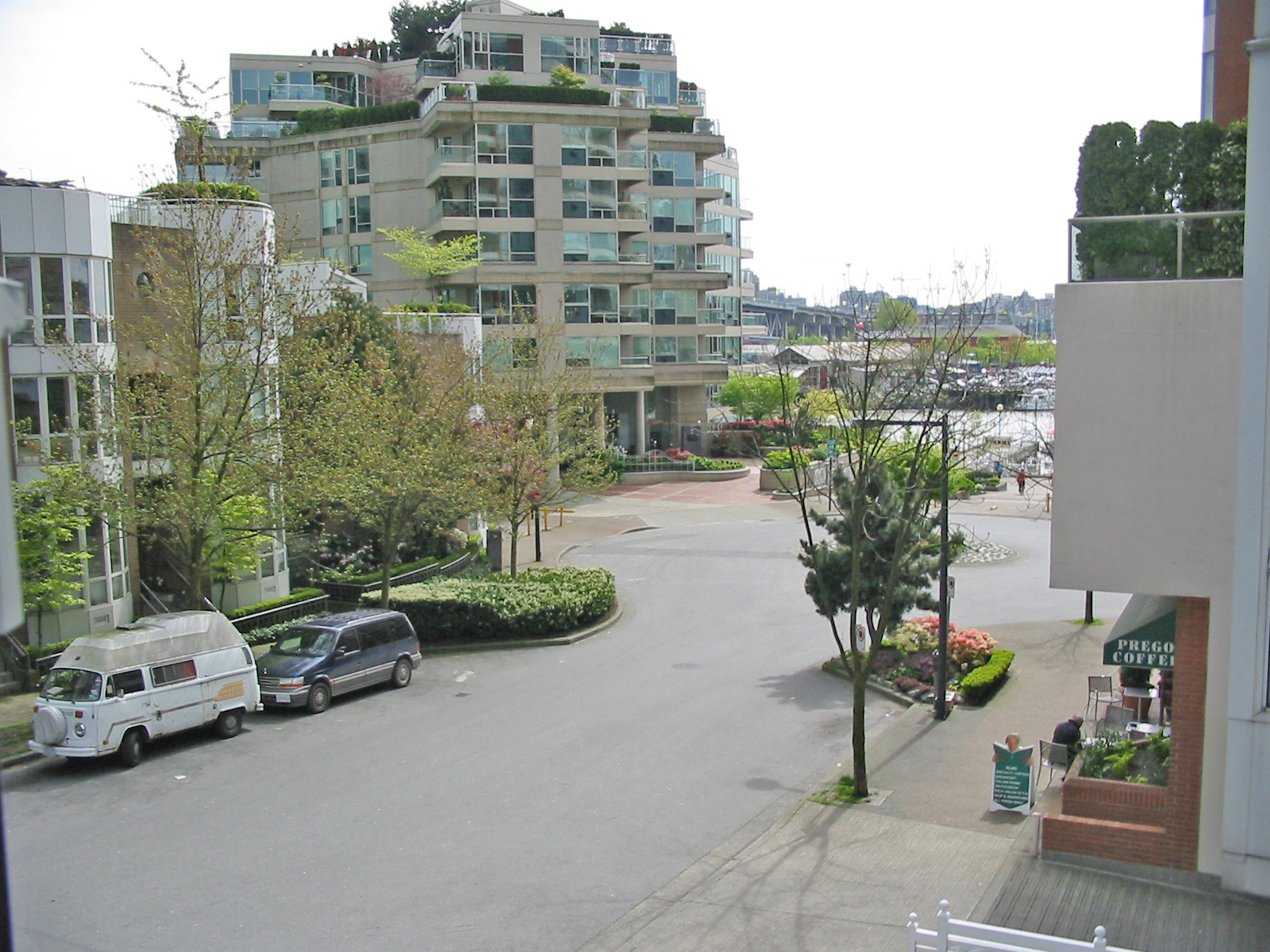 # 211 910 BEACH AV photo 11