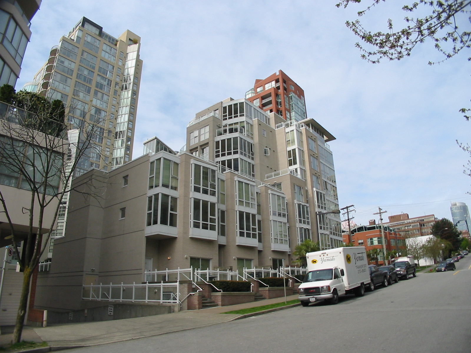 # 211 910 BEACH AV photo 12