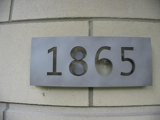  1865 ALBERNI ST photo 3