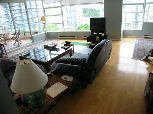 # 800 1668 ALBERNI ST photo 2