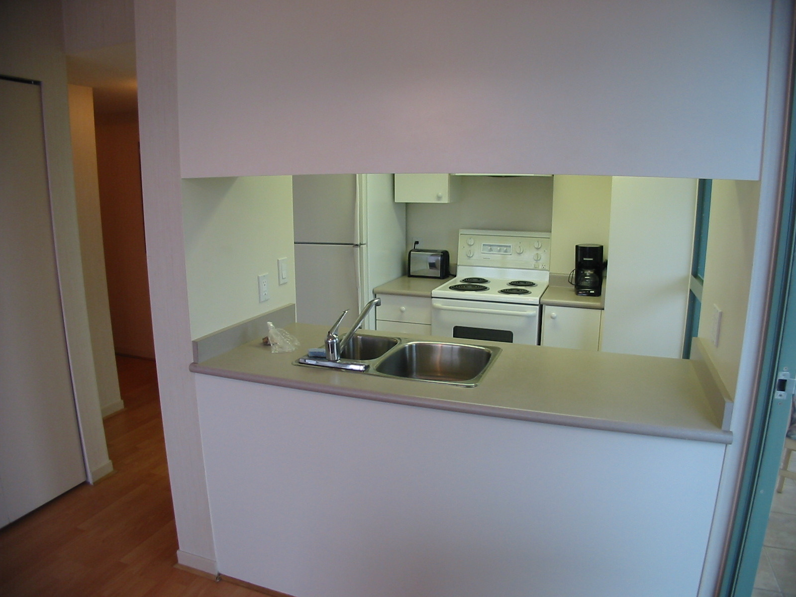 # 2004 1188 HOWE ST photo 23