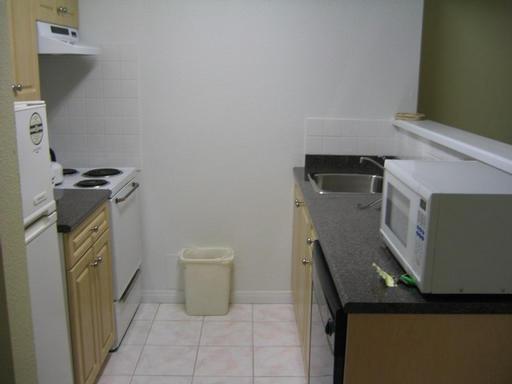 # 104 950 DRAKE ST photo 10