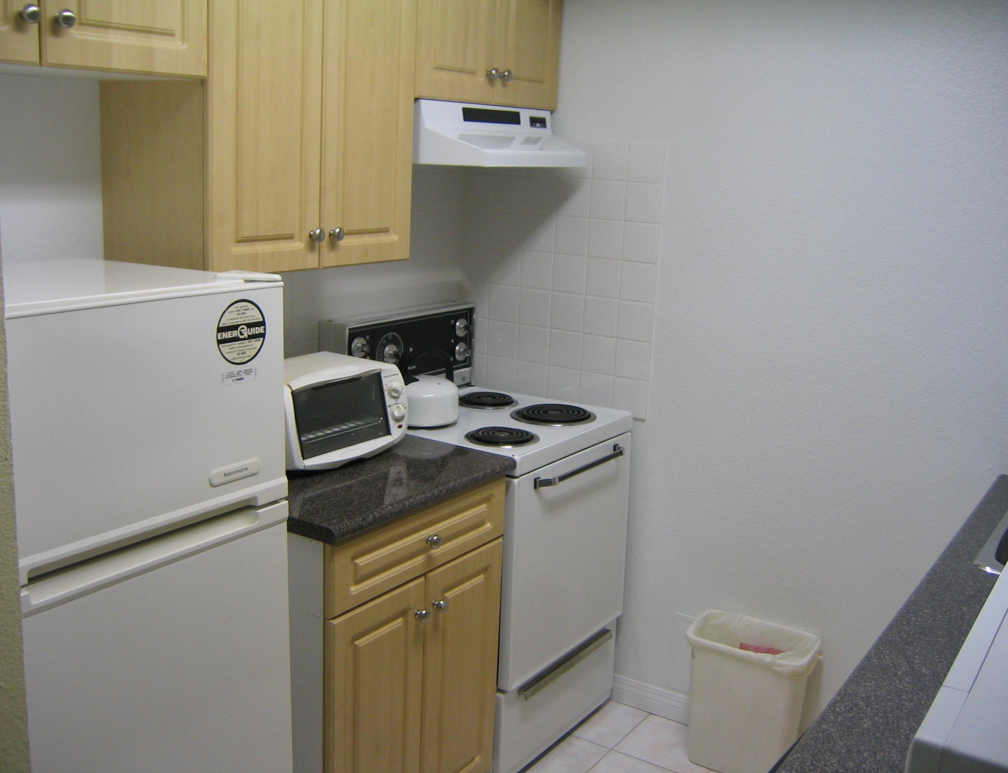 # 104 950 DRAKE ST photo 14