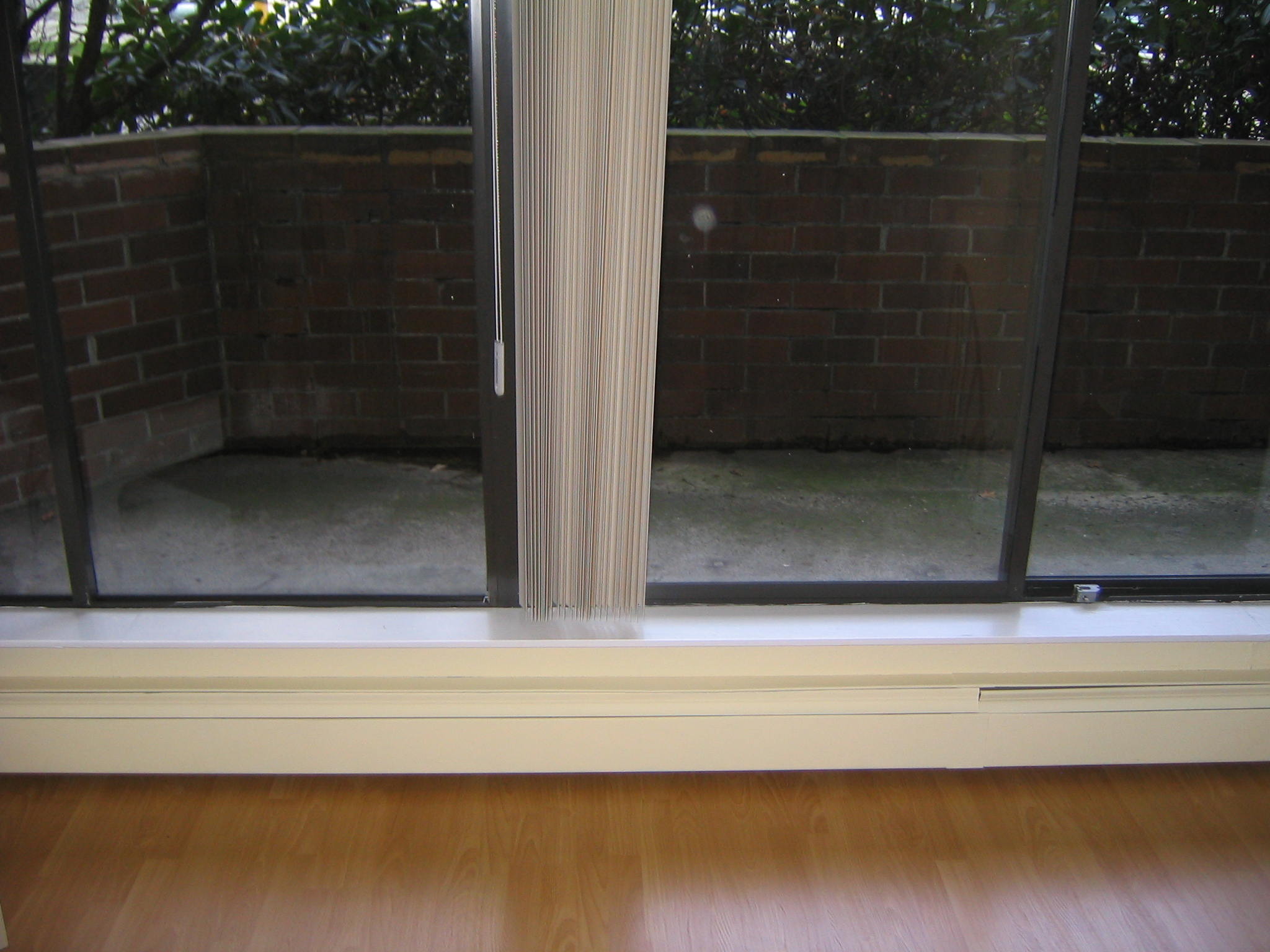 # 104 950 DRAKE ST photo 23
