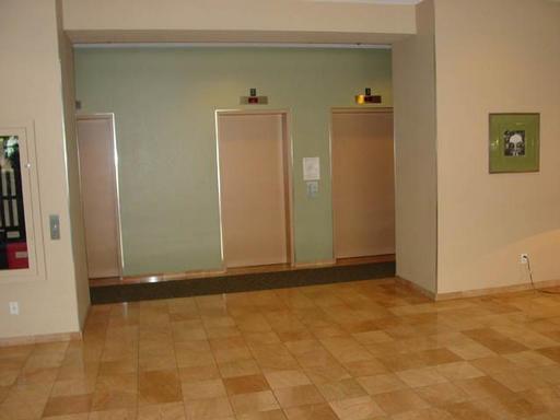 # 1802 1188 HOWE ST photo 5