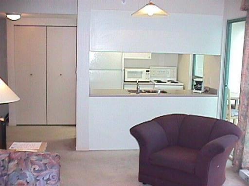 # 1802 1188 HOWE ST photo 6