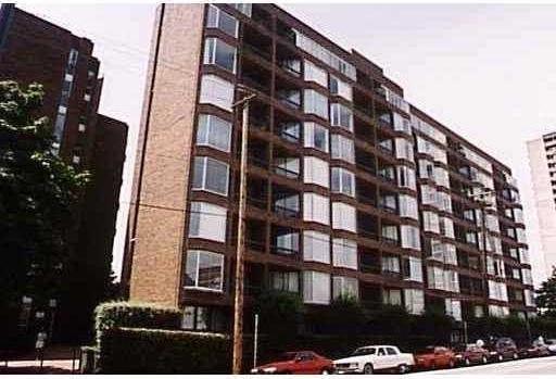 # 110 950 DRAKE ST photo 4