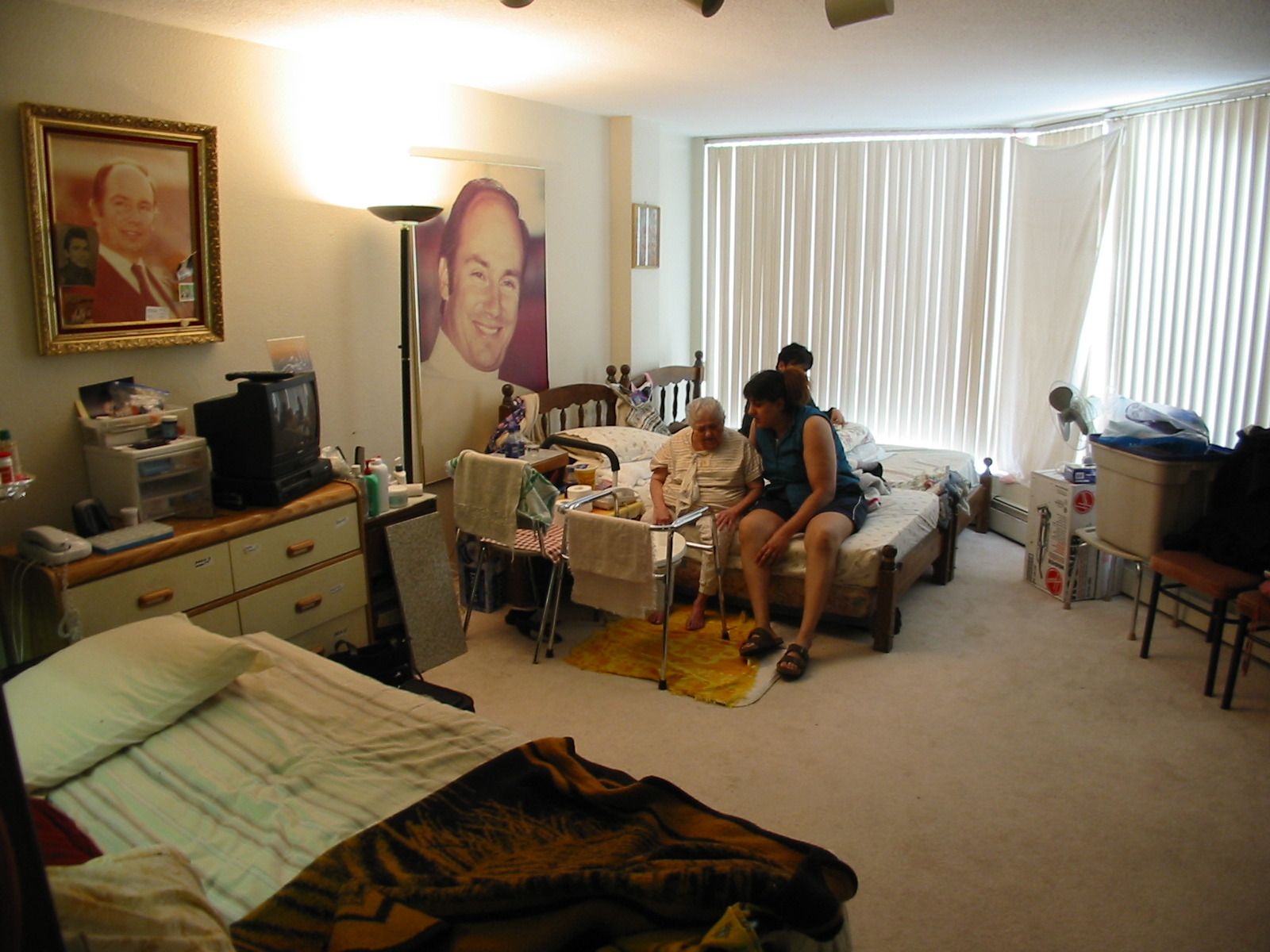# 110 950 DRAKE ST photo 6