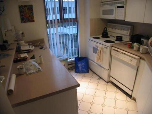 # 405 1633 W 8TH AV photo 3
