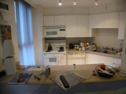 # 405 1633 W 8TH AV photo 4