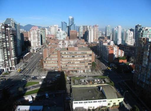 # PH3 907 BEACH AV photo 4