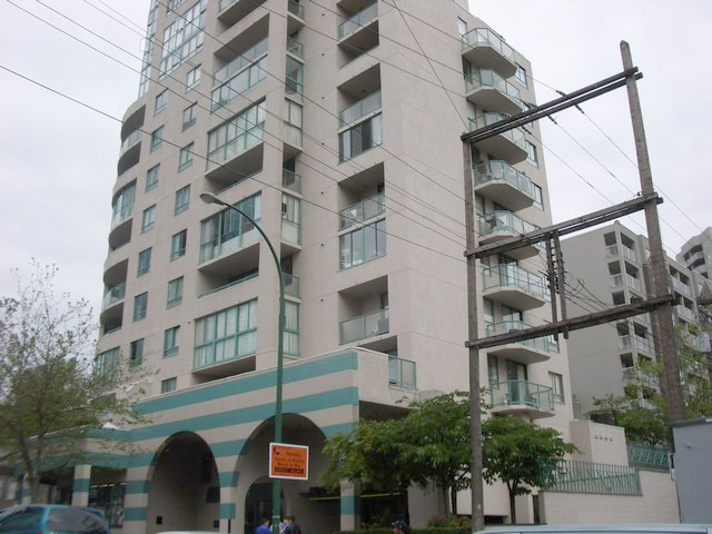 # 208 789 DRAKE ST