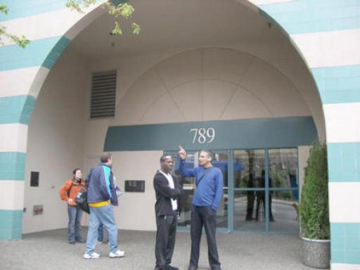 # 208 789 DRAKE ST photo 3