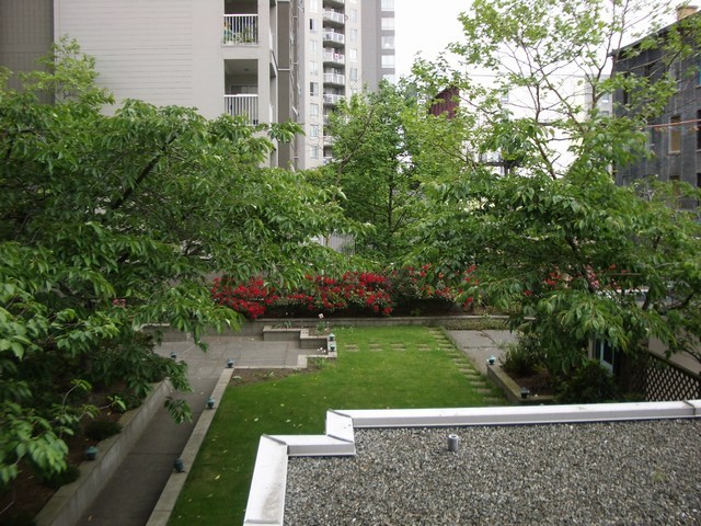 # 208 789 DRAKE ST photo 13