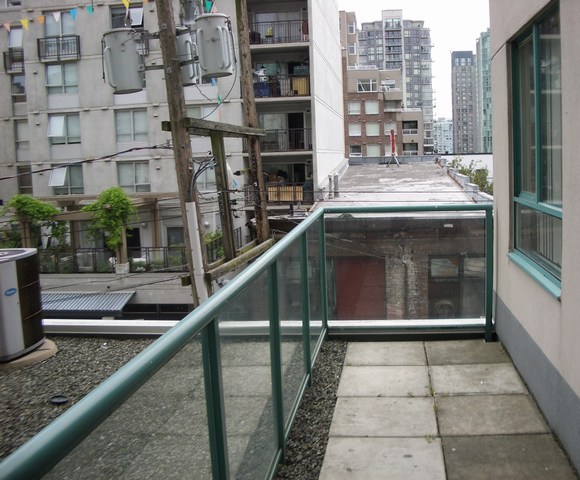 # 208 789 DRAKE ST photo 14