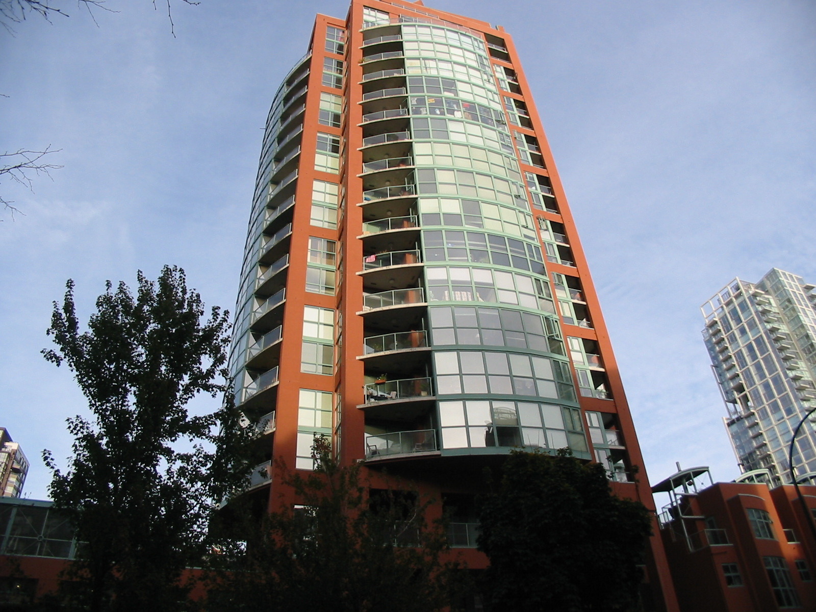 # 606 907 BEACH AV photo 22