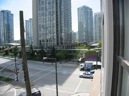 # 405 989 BEATTY ST photo 7