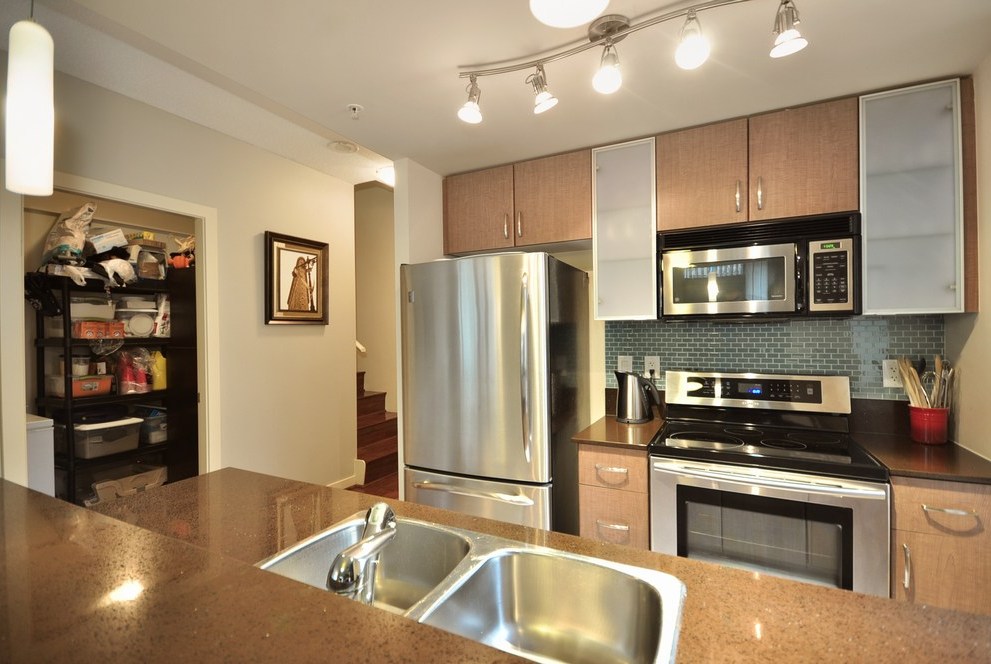 338 SMITHE ST photo 6
