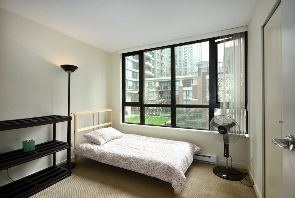 338 SMITHE ST photo 11