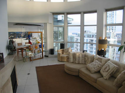 # PH 3 283 DAVIE ST photo 8