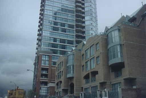 # 3 1182 QUEBEC ST
