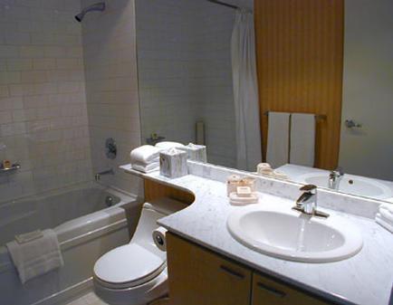 # PH 2 1200 W GEORGIA ST photo 4