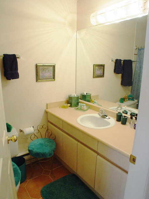 # 18 1838 HARBOUR ST photo 14